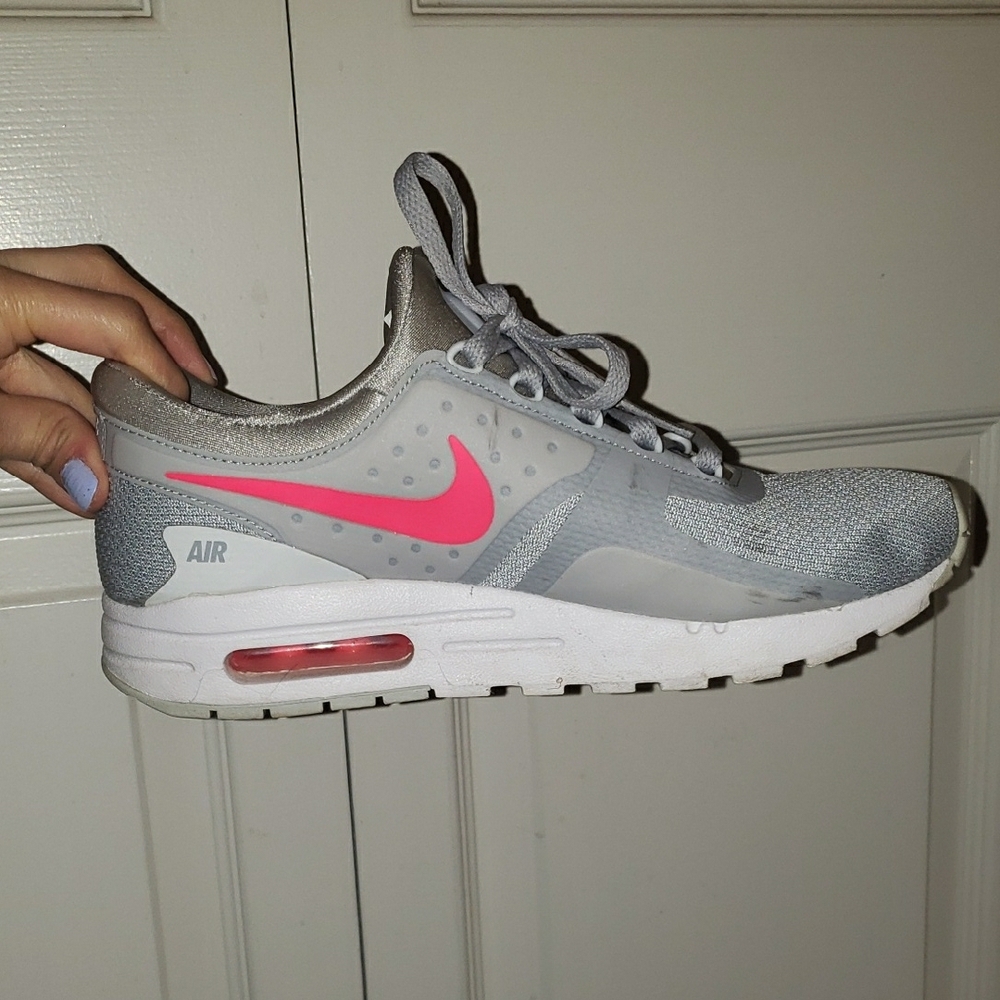 Nike Air Hurache Run ULTRA Women's Sneakers - Picture 6 of 6